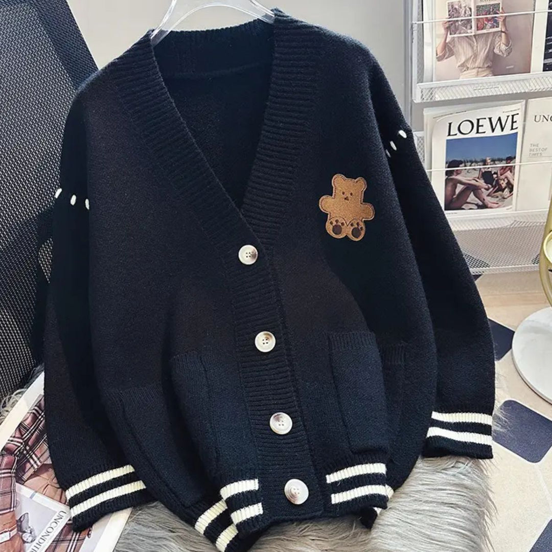Damen Flauschige Strickjacke mit einzigartigem Bärenmotiv Drune
