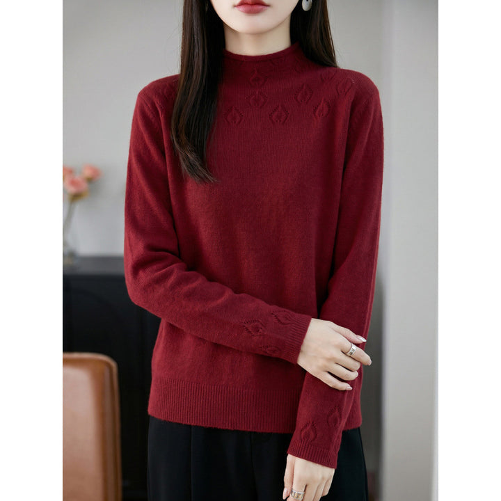 Damen Leichter Stehkragenpullover mit floralem Ajour‑Yoke und feiner Rippkante Drune