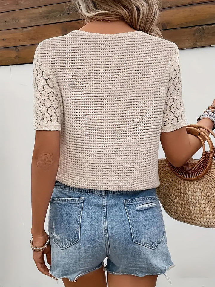 Drune | Stylisches T-shirt mit V-ausschnitt für Inen Schicken Look