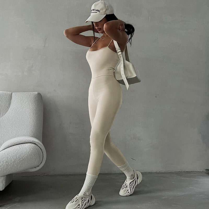 Damen figurbetontes Jumpsuit mit schmalen Trägern und glattem Finish Drune