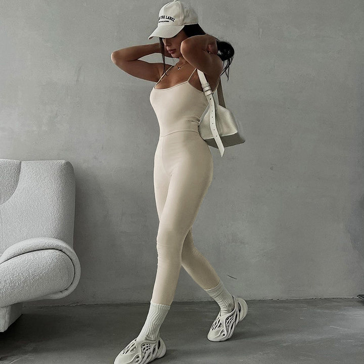 Damen figurbetontes Jumpsuit mit schmalen Trägern und glattem Finish Drune