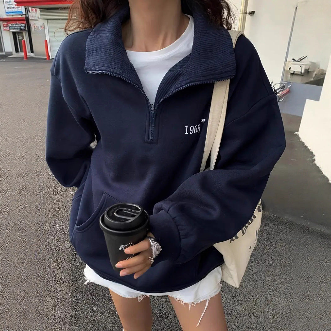 Damen oversized Hoodie mit kurzem Reißverschluss, hohem Stehkragen und Kängurutasche Minimalstick Drune