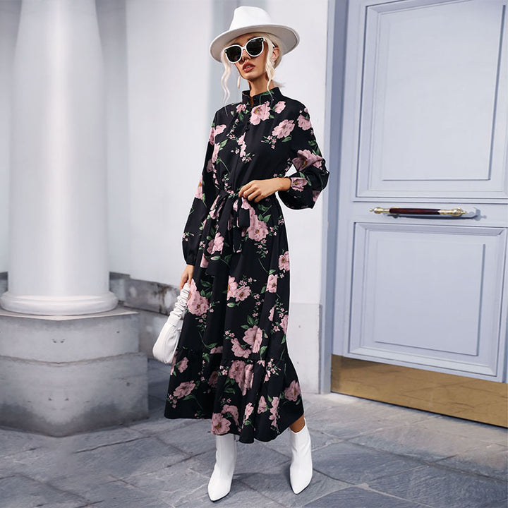 Damen Maxikleid mit Stehkragen, Blumenprint, Taillengürtel und Volantstufe Drune