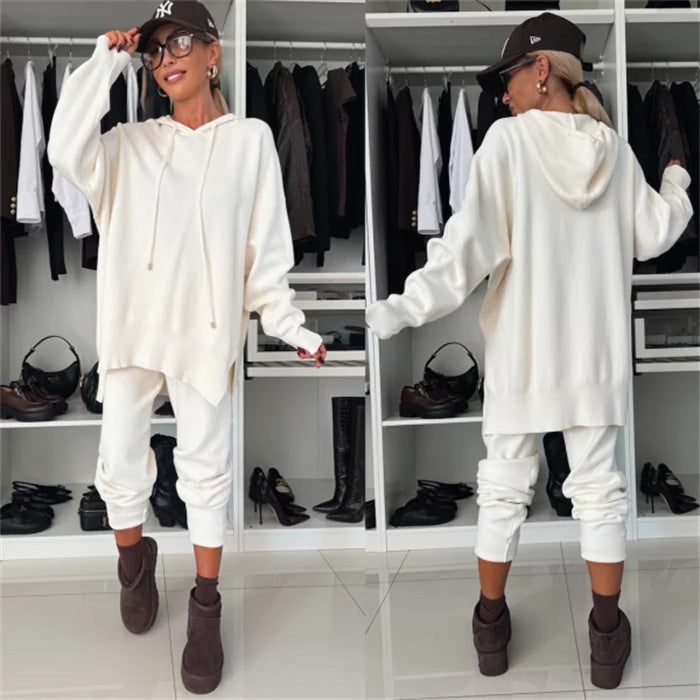 Damen Lounge-Set aus weichem Feinstrick mit übergroßem Kapuzenpullover und schmal zulaufender Bündchenhose Drune