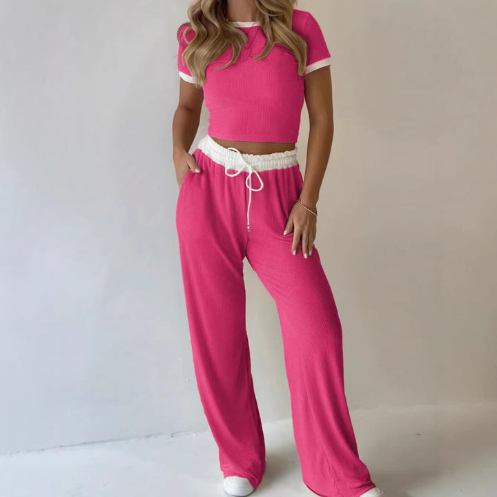 Damen lässiges zwei-teiliges Freizeit-Set mit cropped T-Shirt und weiten Hose Drune