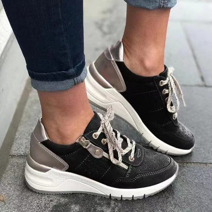 Damen Chunky-Plateau-Sneaker mit perforiertem Velours, gepolstertem Komfortfußbett und Metallic-Fersenaufbau Drune