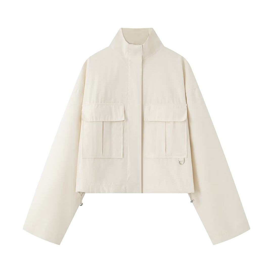 Damen Kurz geschnittene Utility-Jacke mit Stehkragen und aufgesetzten Taschen Drune