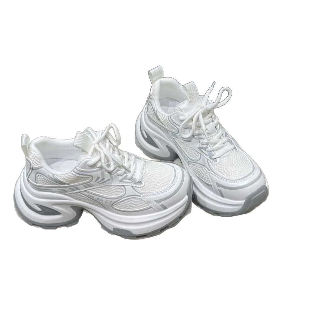 Damen futuristische Plateausneaker mit skulpturierter Wedgesohle und reflektierenden Mesh-Akzenten Drune