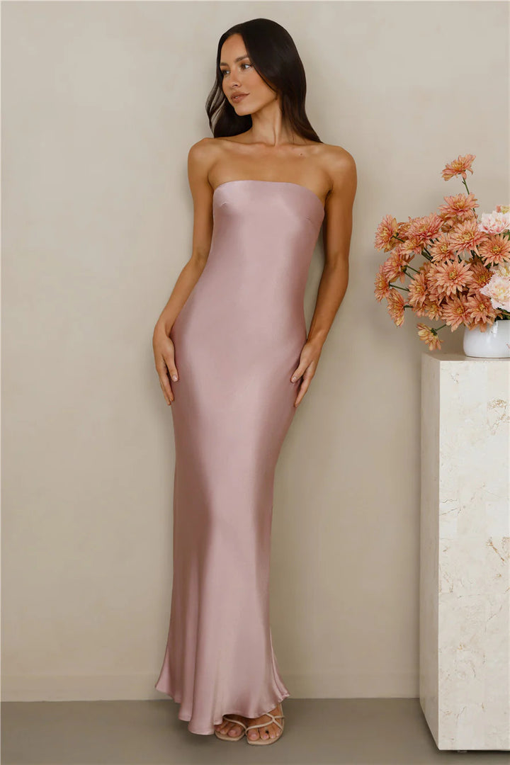 Damen Elegantes schulterfreies Maxikleid aus satinähnlichem Material Drune