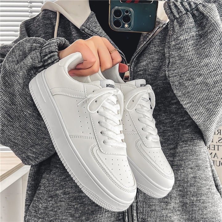 Damen Minimalistische Low-Top Plateau-Sneaker aus veganem Glattleder mit perforierten Details und gepolstertem Komfortfußbett Drune