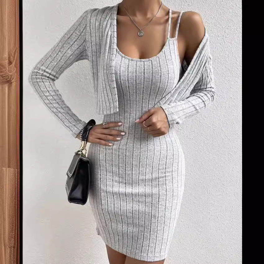 Damen figurbetontes Maxikleid mit registrierter Rippstruktur und leichter Strickjacke Drune