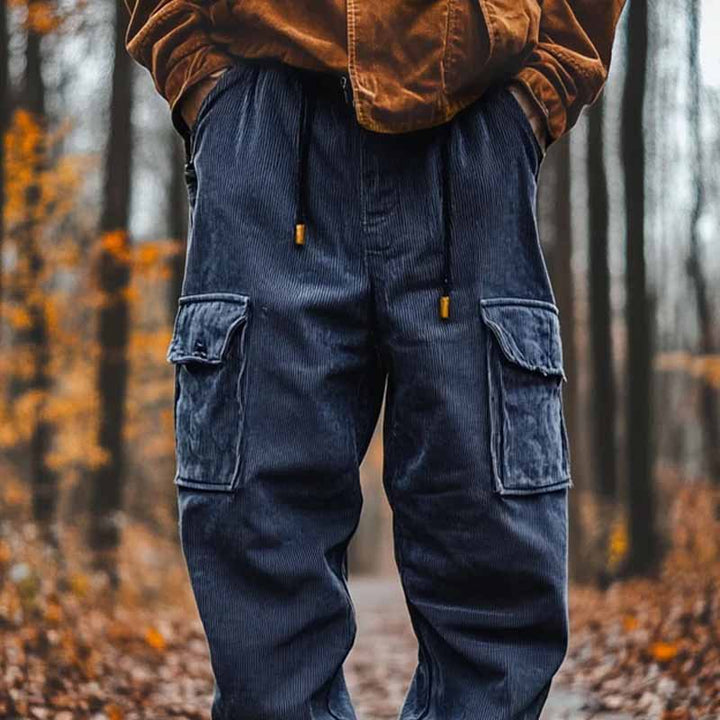 Herren Kord-Cargohose mit Tunnelzug, Bündchen und aufgesetzten Klappentaschen Drune
