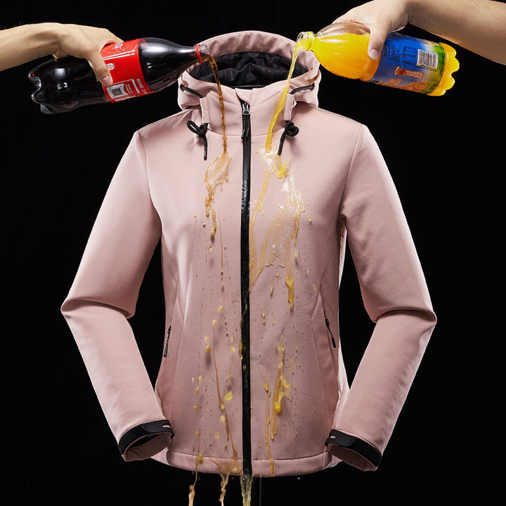 Damen Taillierte Softshell-Jacke mit Kapuze, winddichter Membran und verdeckten Reißverschlüssen Drune