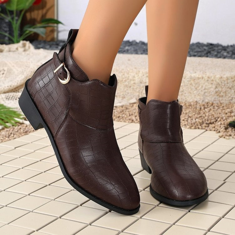 Damen Western-inspirierte Stiefelette mit spitzer Zehenpartie und dekorativer Metallschnalle Drune