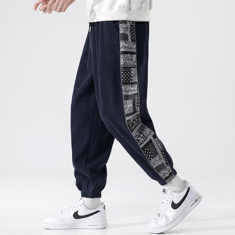 Herren nan Cord-Jogger mit Bandana-Seiteneinsatz, elastischem Bund, schmal zulaufender Knöcheln und geripptem Strukturstoff Drune
