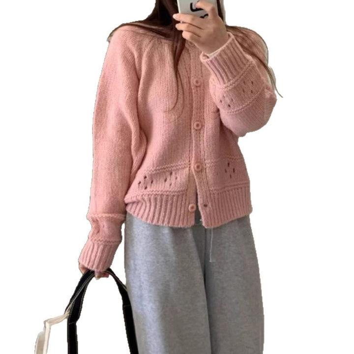 Damen Strickjacke mit feiner Lochmusterung und Knopfverschluss Drune