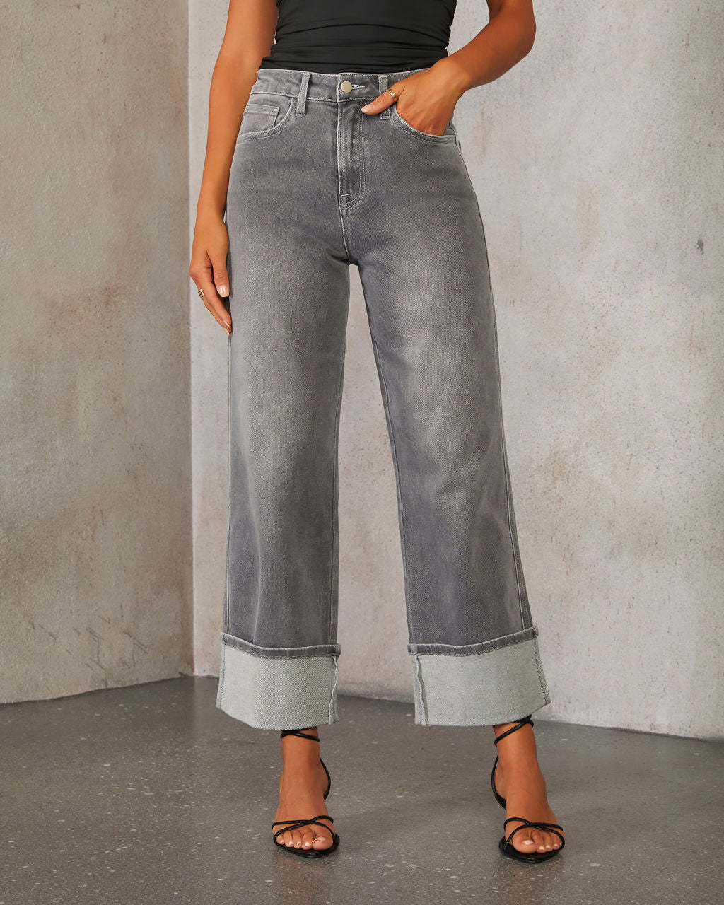 Damen Weit geschnittene Jeans mit umgeklapptem Saum Drune