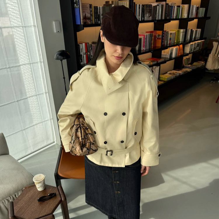 Damen Kurze doppeltknöpfte Trenchjacke mit hohem Stehkragen und Taillengürtel Drune