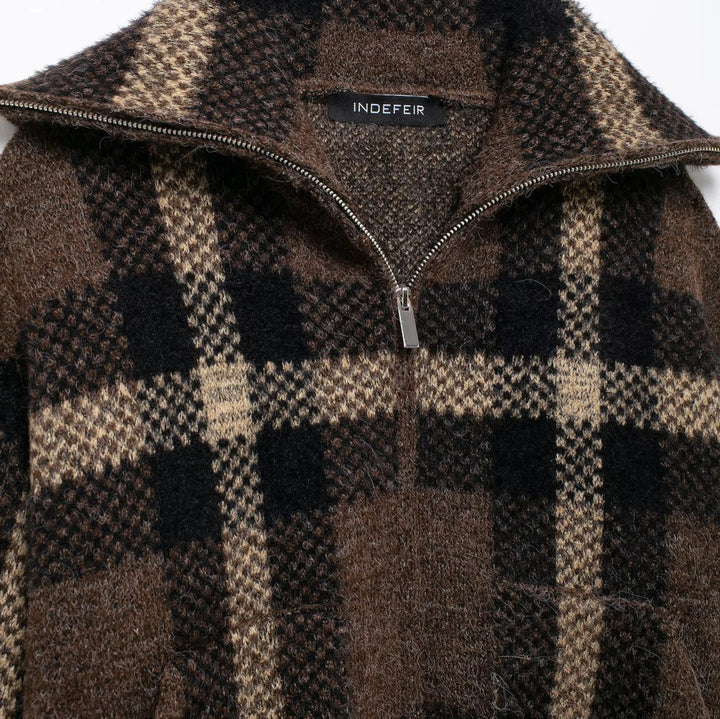 Damen 70+ kurzer kariert melierter Strickpullover mit halbem Reißverschlusskragen Drune