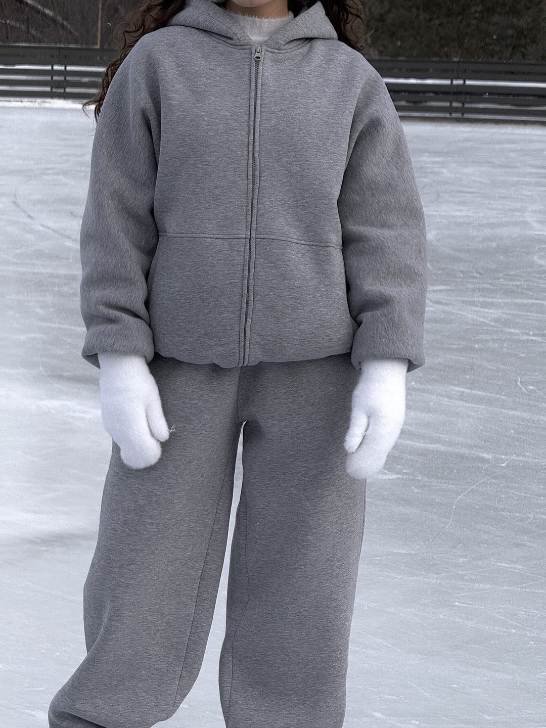 Damen Komfort-Kapuzen-Zipjacke mit verdecktem Reißverschluss, Kängurutasche und gerader Sweat-Hose Drune