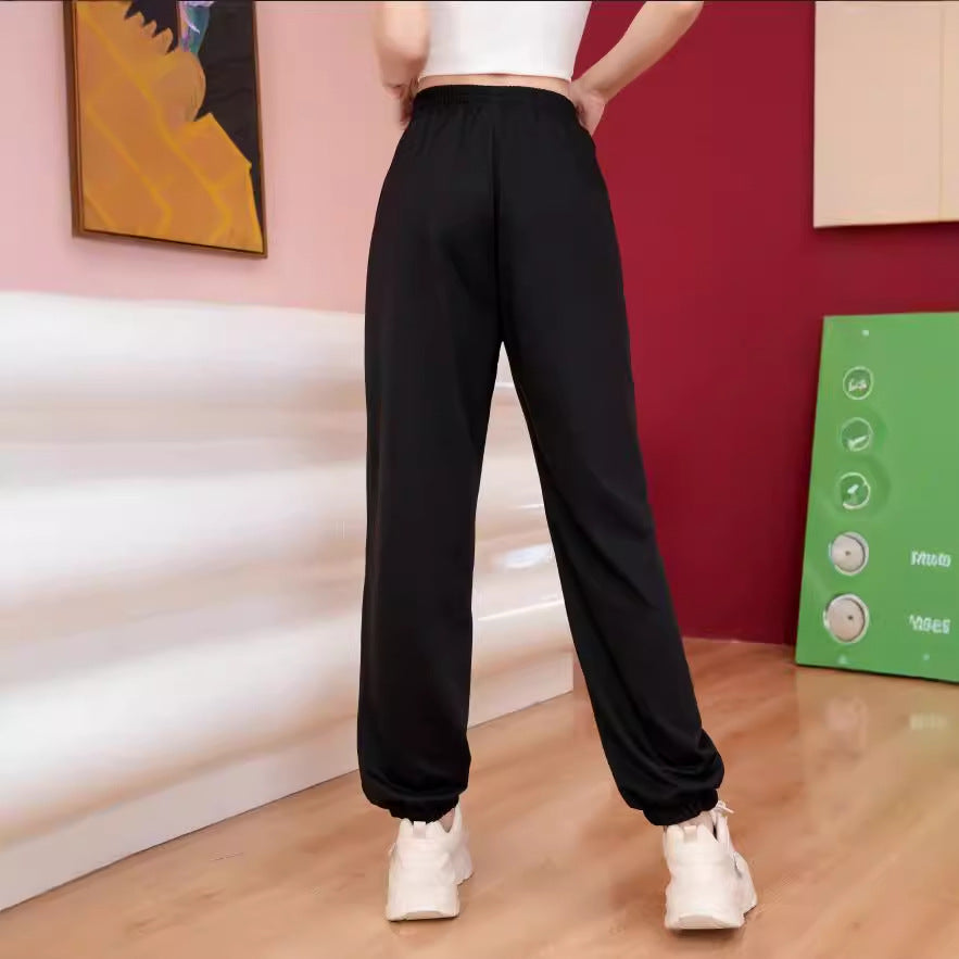 Damen Jogginghose mit buntem Schmetterlingsmotiv Drune