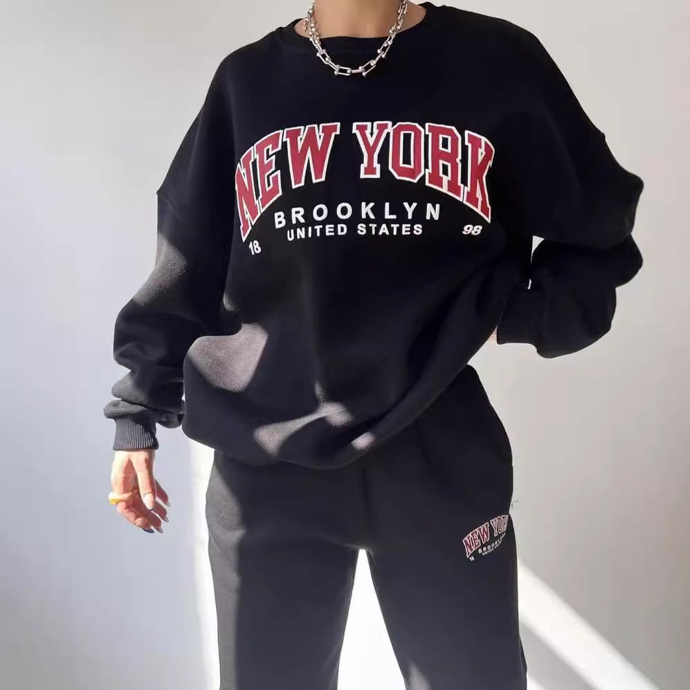 Damen Oversized Lounge-Set aus Baumwollfleece mit Collegestickerei und relaxed Jogginghose Drune