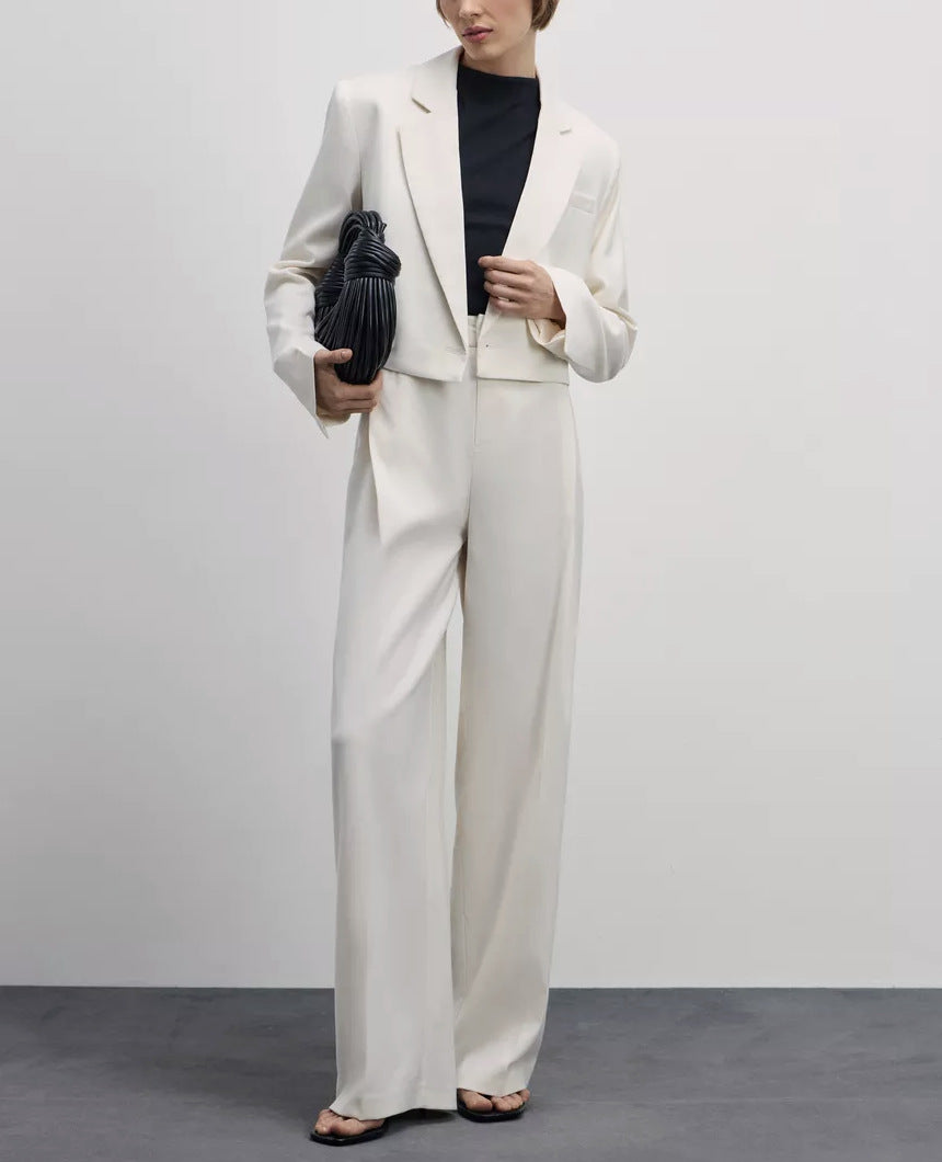 Damen modernes Blazer-Hosen-Set mit cropped Schnitt und weitem Bein Drune
