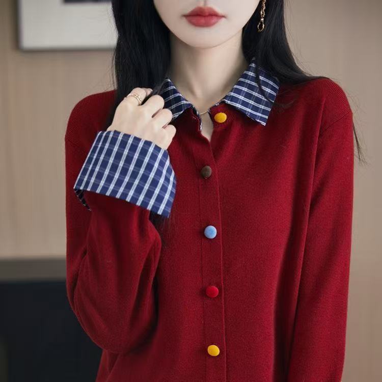 Damen Strickjacke mit bunten Knopfdetails Drune