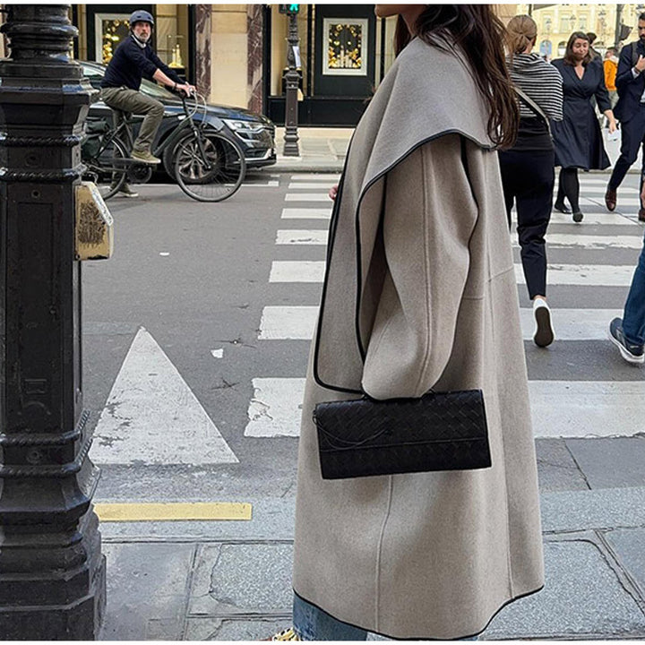 Damen Oversized Wool-Cape mit modischen Akzenten Drune
