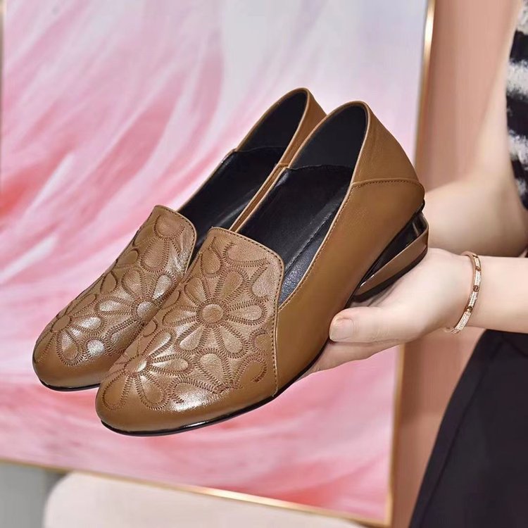 Damen nan elegante gepolsterte Lederloafer mit floral geprägter Oberfläche und mittelhohem Blockabsatz Drune
