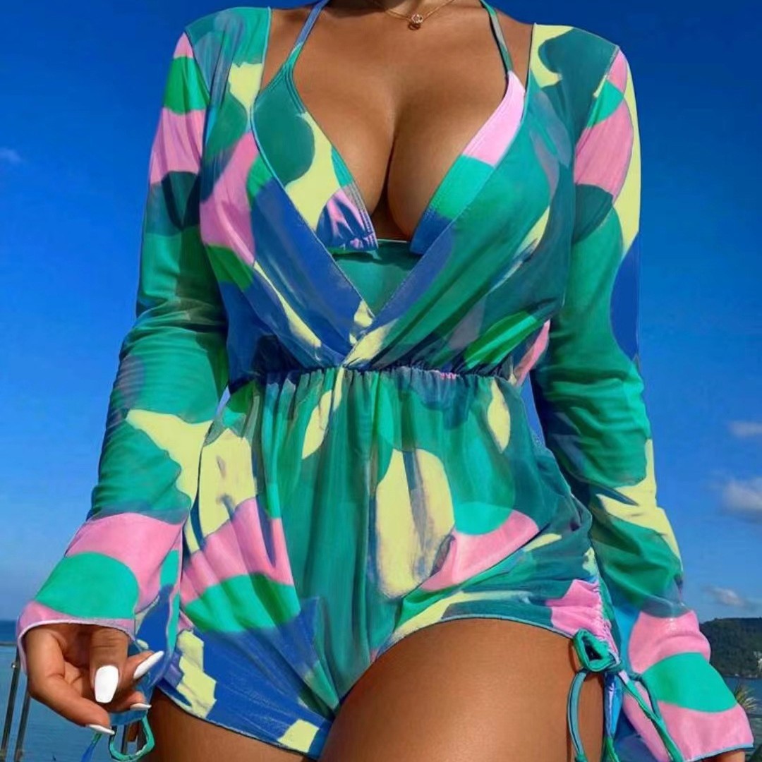 Damen Strandoutfit mit luftiger Tunika und Bikini Drune