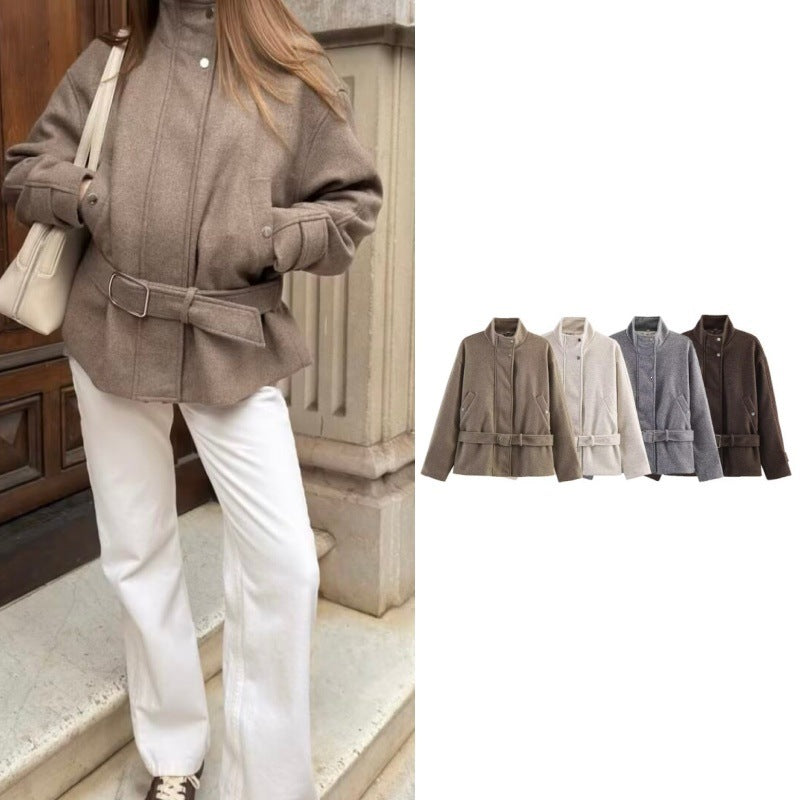 Damen Kurzjacke aus Wollmix mit Taillengürtel, Stehkragen und Pattentaschen Drune
