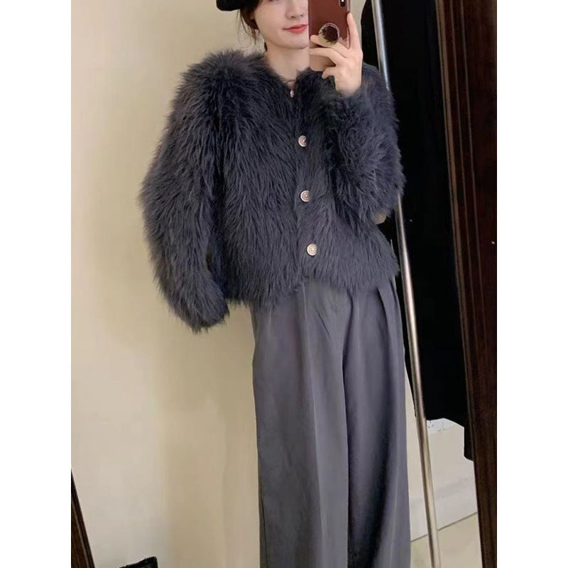Damen Fluffy Kurzjacke mit eleganten Knopfdetails Drune