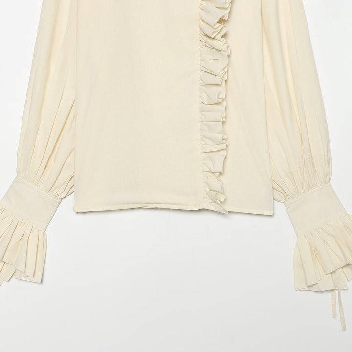 Damen nan Rüschenbluse mit hohem Stehkragen, asymmetrischer Rüschenvorderleiste und voluminösen Stufensäumen Drune