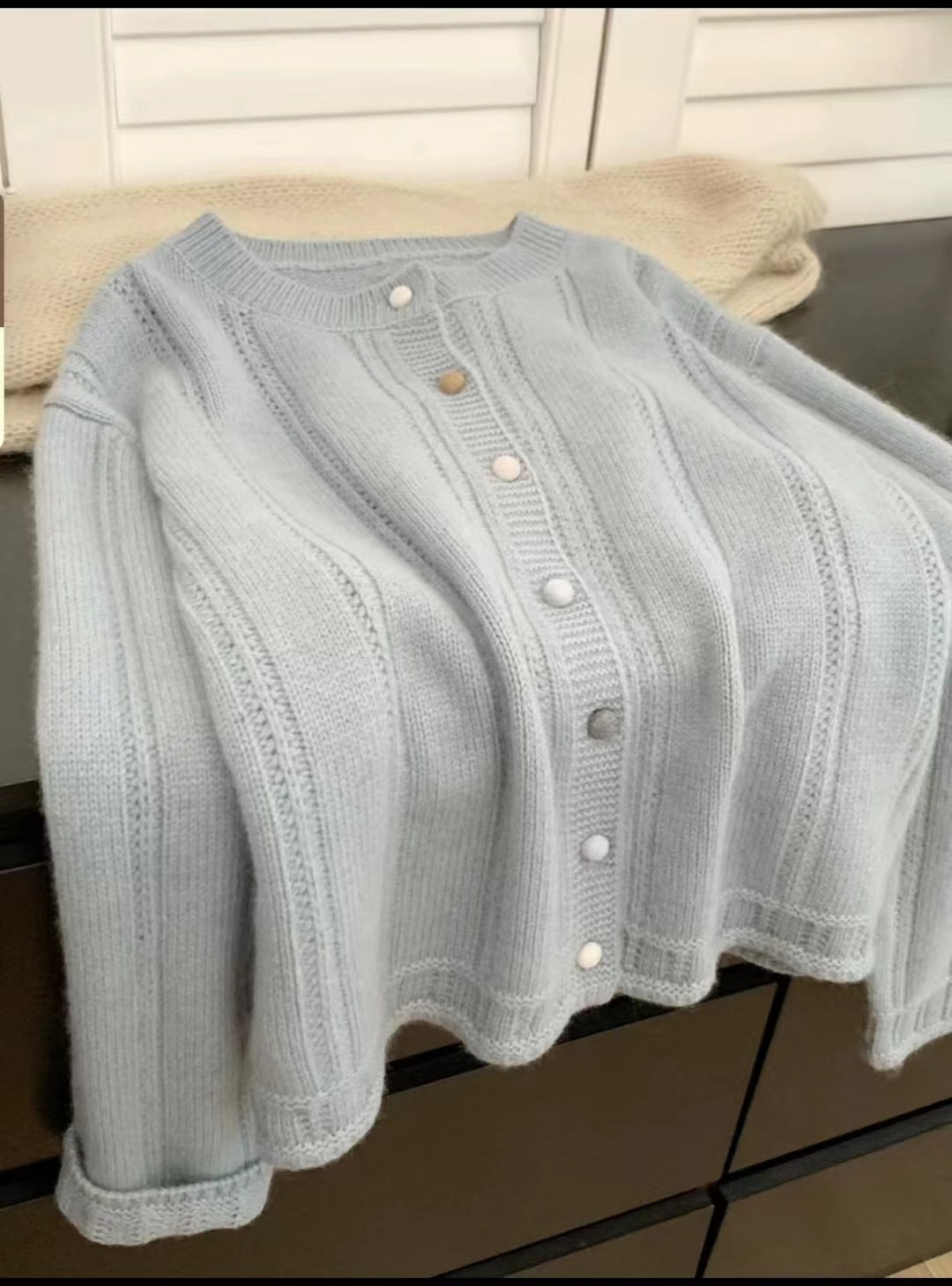 Damen Grobstrick-Cardigan mit geschmackvollem Knopfverschluss und weiten Ärmeln Drune