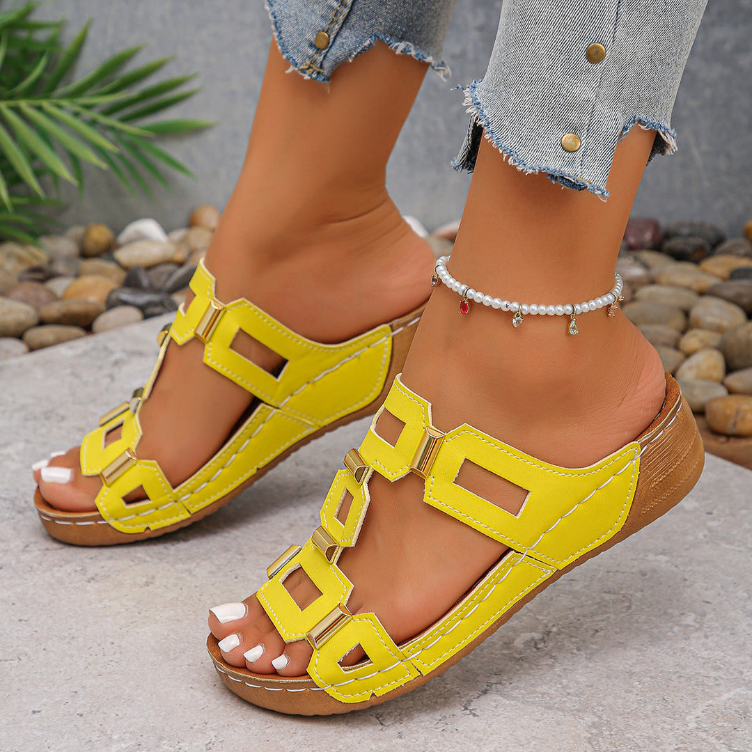 Damen Sandalen mit modischen Zierelementen und bequemem Fußbett Drune
