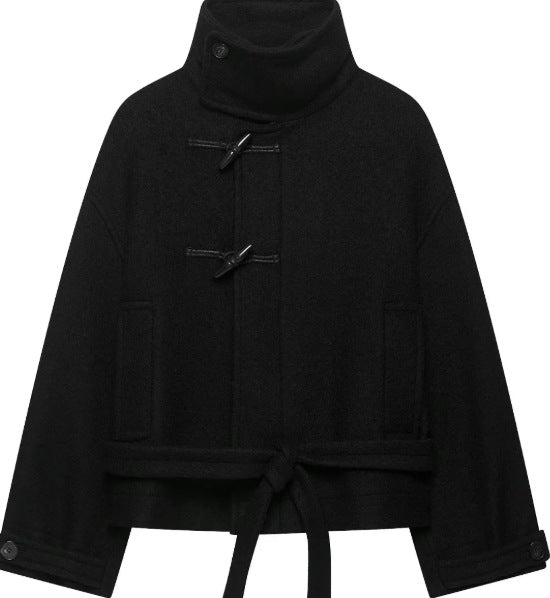 Damen Kurz geschnittener Duffle‑Cape‑Mantel mit hohem Funnelkragen, Knebelverschlüssen und Bindegürtel Drune