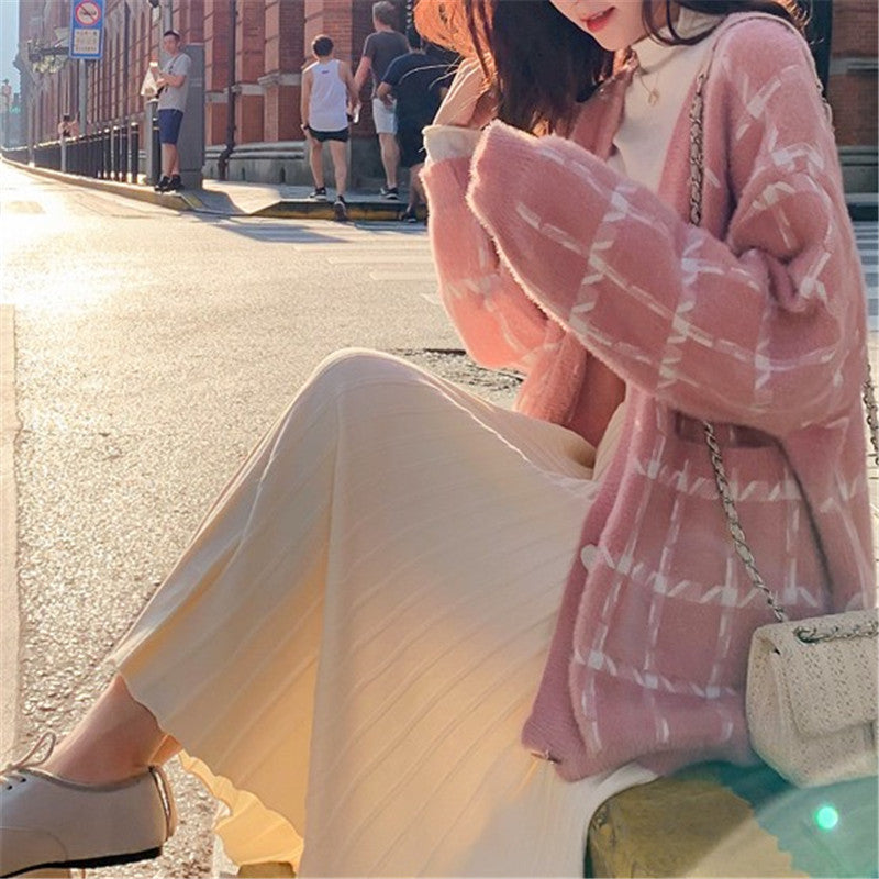 Damen gemütlicher Karostrickcardigan mit lässigem Schnitt und aufgesetzten Taschen Drune