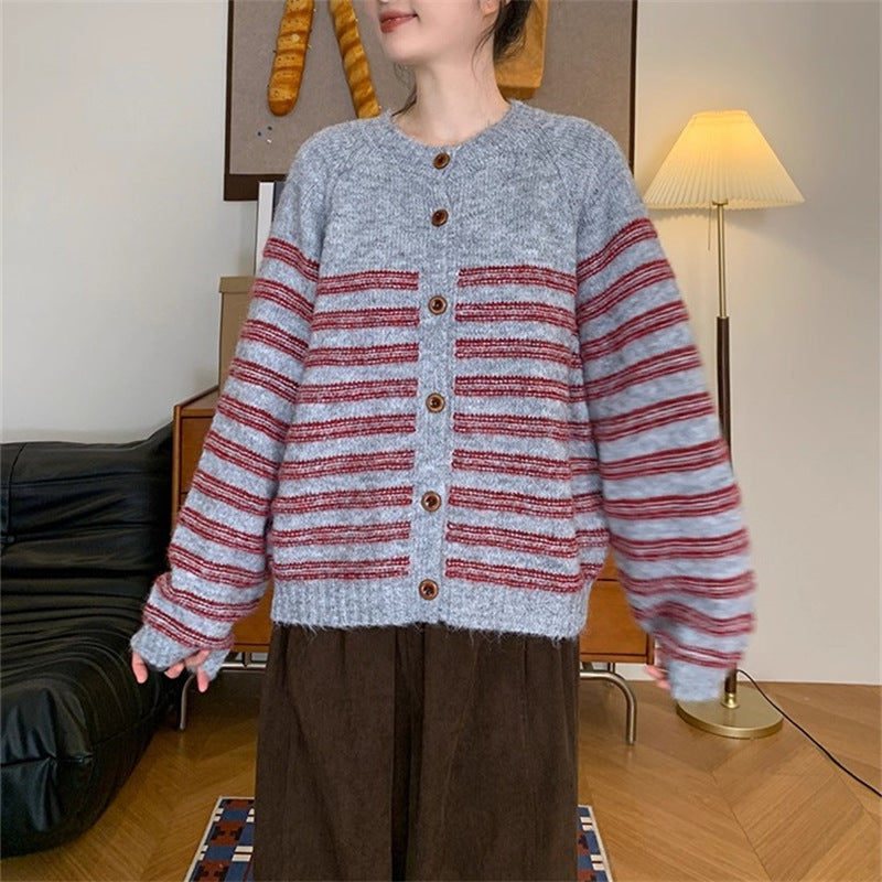 Damen Grobstrickjacke mit modernen Streifen und Knopfdetails Drune