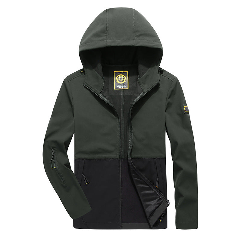 Herren leichte Softshell‑Outdoorjacke mit Kapuze, windabweisender Front und funktionalen Taschen Drune