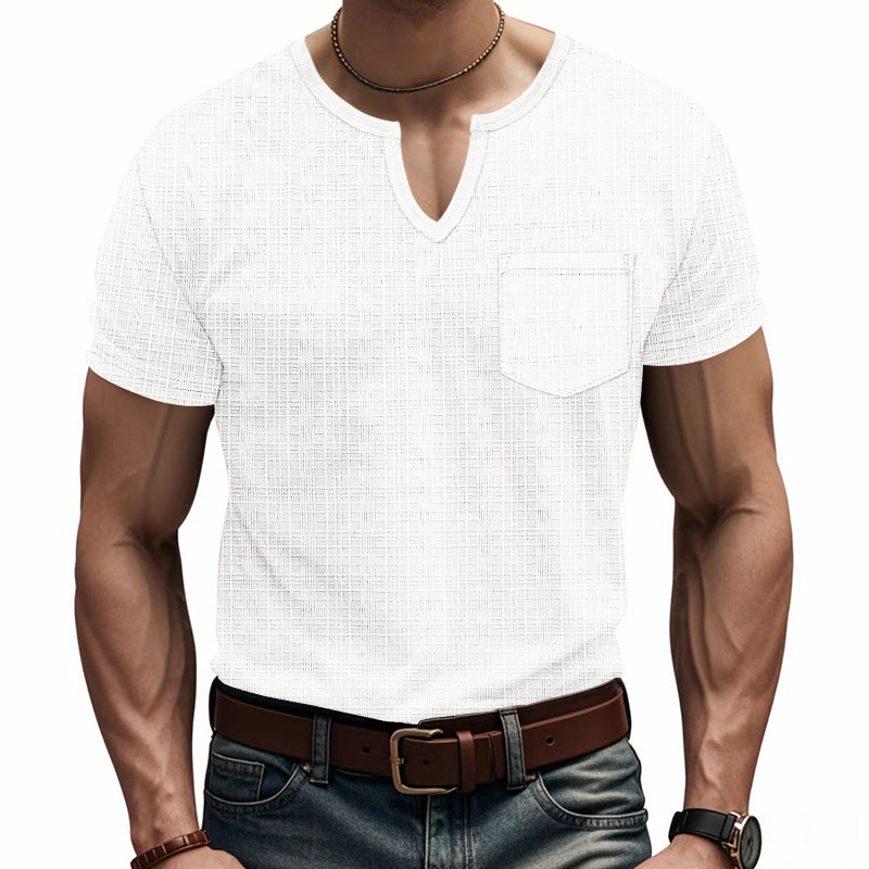 Herren nan Kurzarmshirt mit V-Schlitz-Ausschnitt und aufgesetzter Brusttasche aus strukturiertem Jersey Drune