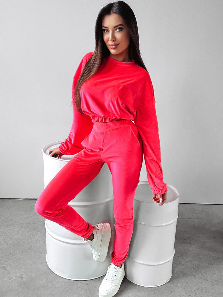 Damen modisches Sport-Set mit cropped Oberteil und bequemer Hose Drune