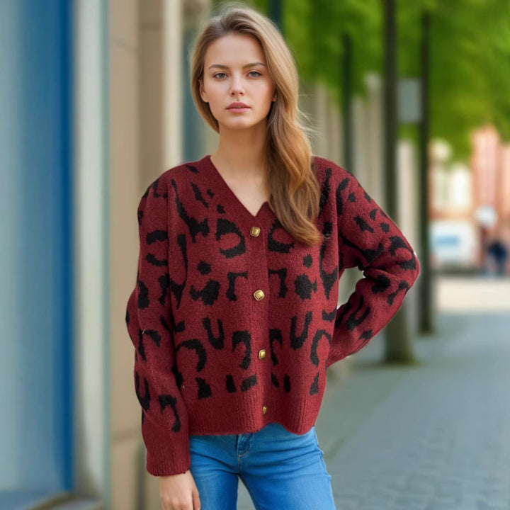 Damen modische Strickjacke mit animalischem Muster und goldenen Knöpfen Drune