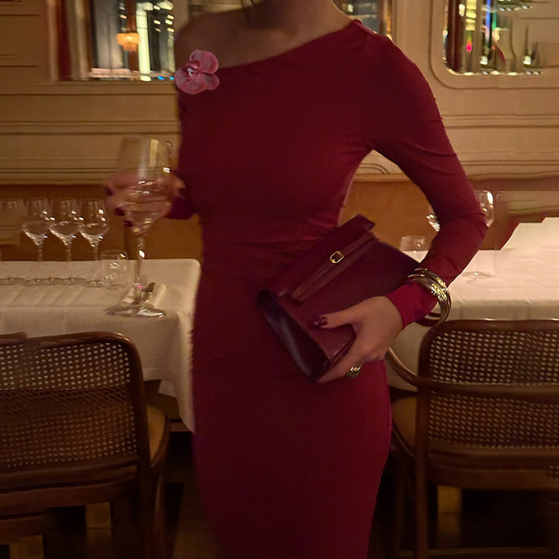 Damen Elegantes Maxikleid mit asymmetrischem Ausschnitt und figurbetontem Schnitt Drune