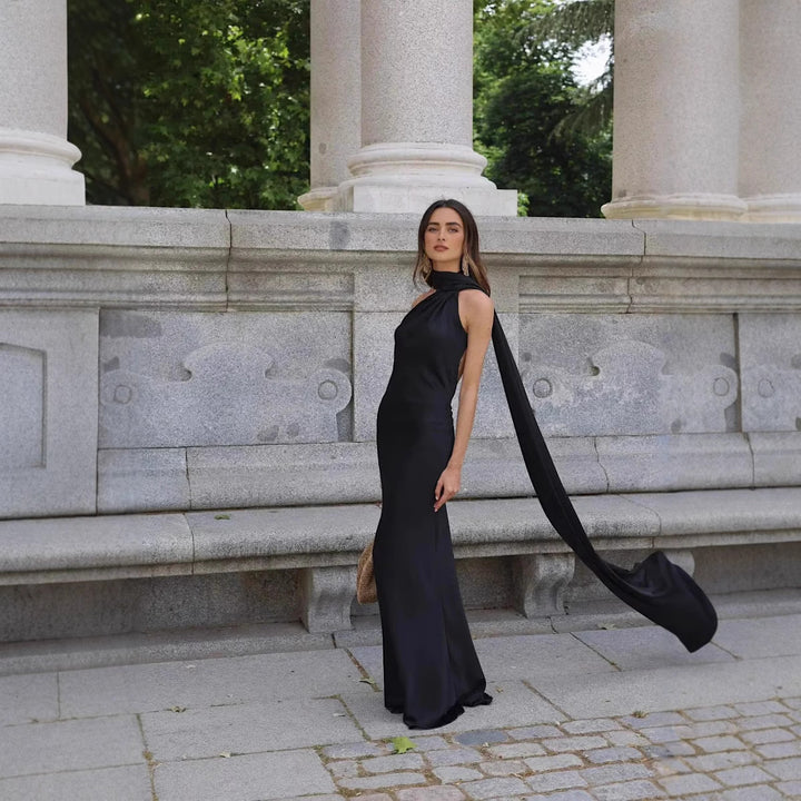 Damen Abendkleid mit elegantem Stehkragen und voluminösem Cape Drune