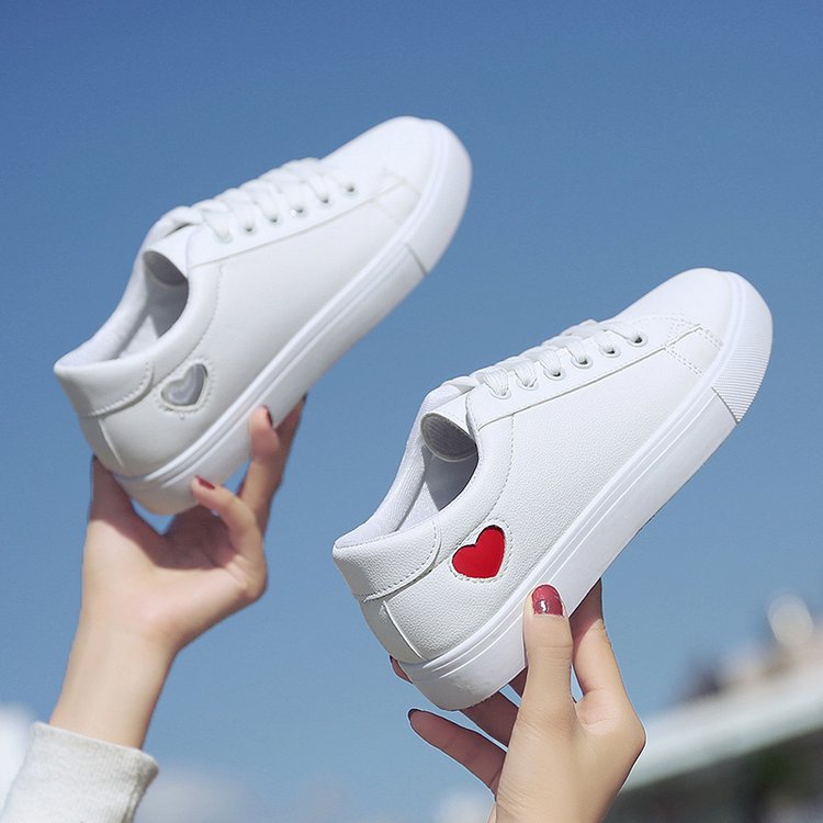 Damen Minimalistische Low-Top Sneaker mit glatter Kunstlederoptik und komfortabler Gummisohle Drune