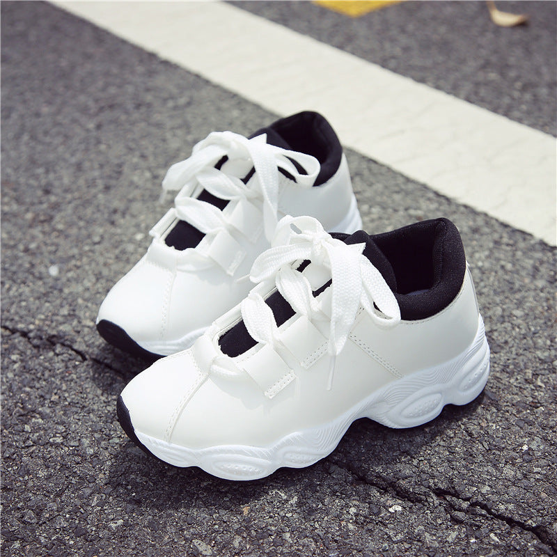 Damen Sportive Keil‑Sneaker aus Mikrofaser mit gepolstertem Schaft und markanter Profilsohle Drune