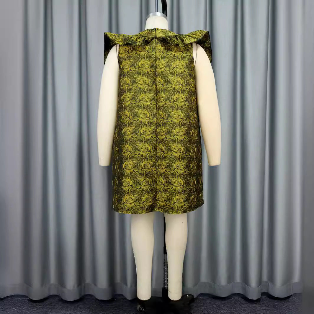 Damen glamouröses Kleid mit voluminösen Rüschen Drune