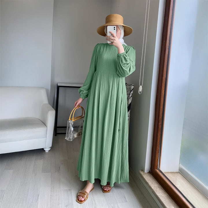 Damen Maxikleid mit raffiniertem Faltenwurf und elastischen Ärmeln Drune