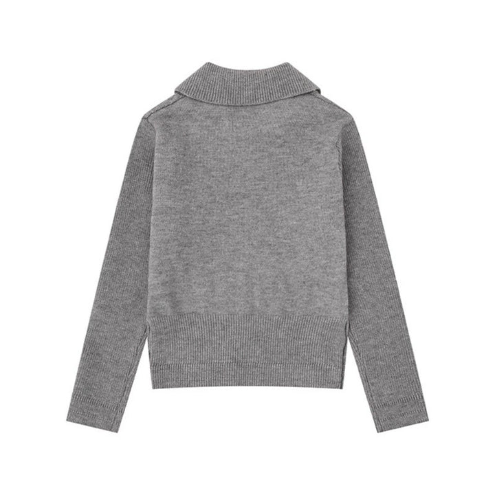Damen Feinstrick-Polo-Pullover mit Zopfmuster, Zierknopfbesatz und taillierter Passform Drune